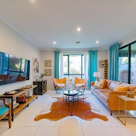Stayau 4Br Designer Home In Knox Wantirna South المظهر الخارجي الصورة