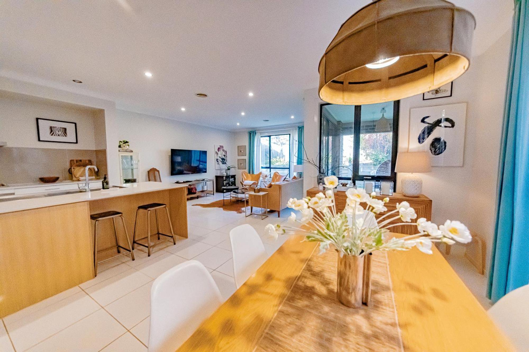Stayau 4Br Designer Home In Knox Wantirna South المظهر الخارجي الصورة